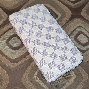 Daisy Rose vegan wallet